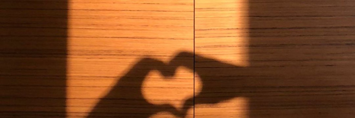 myamooy's profile banner image