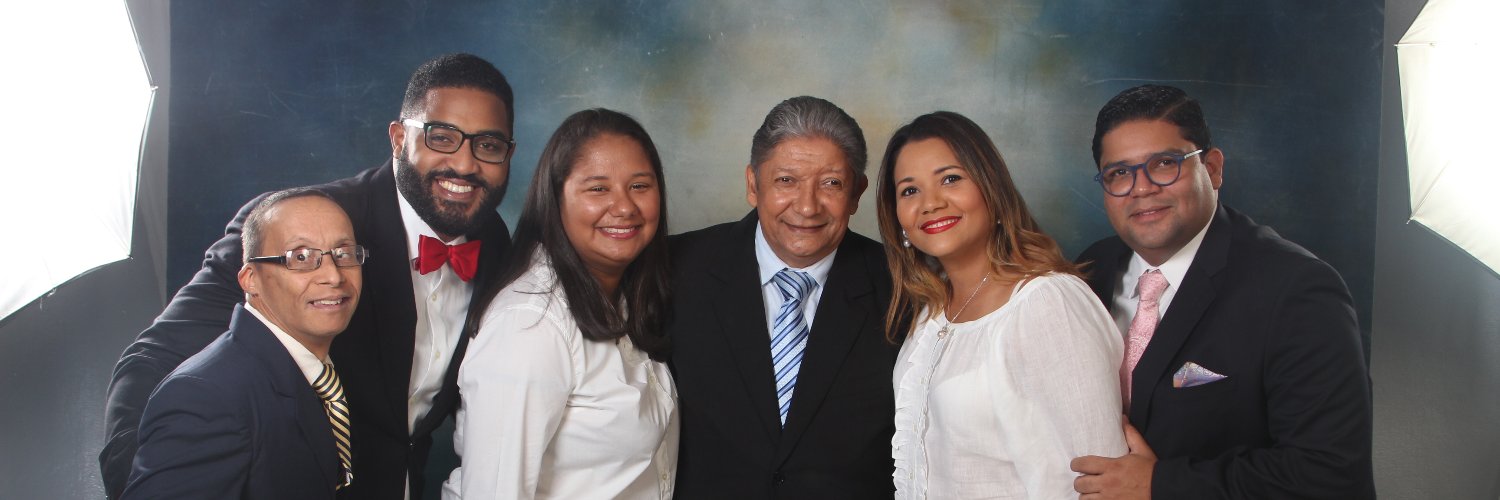 RobertoReyna's profile banner image