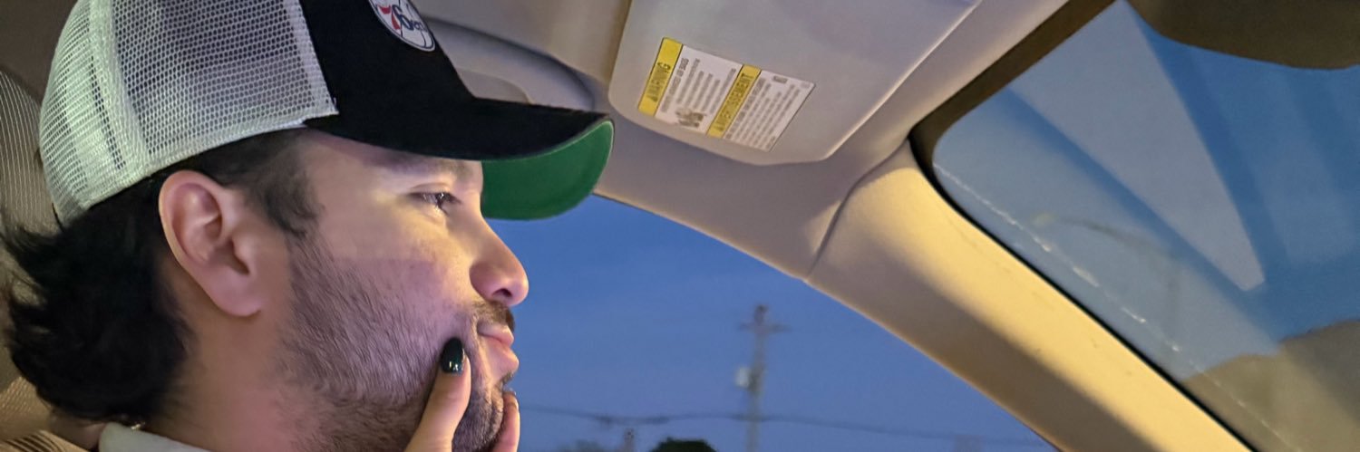 emyestrellam's profile banner image