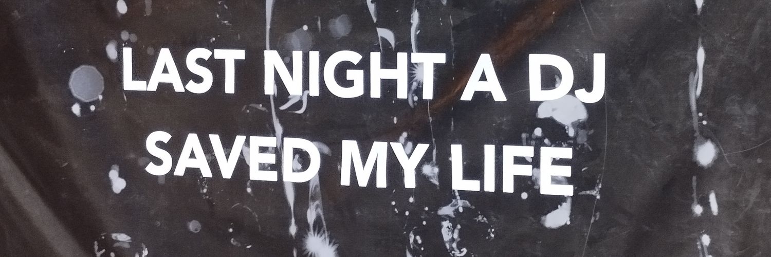 L U N A ♋ banner