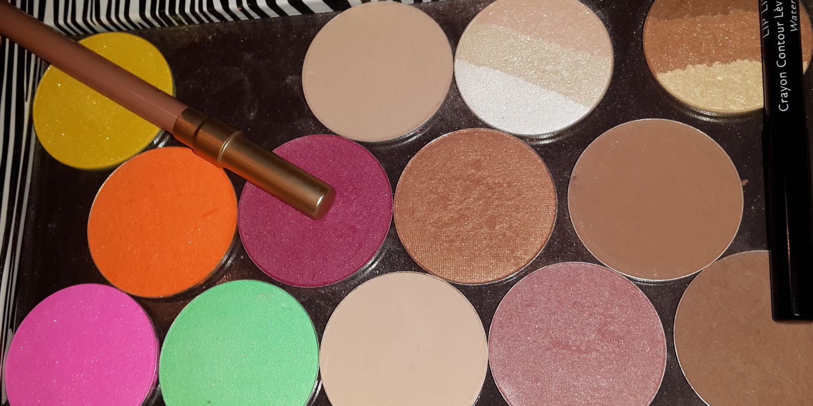 GAR_makeup's profile banner image