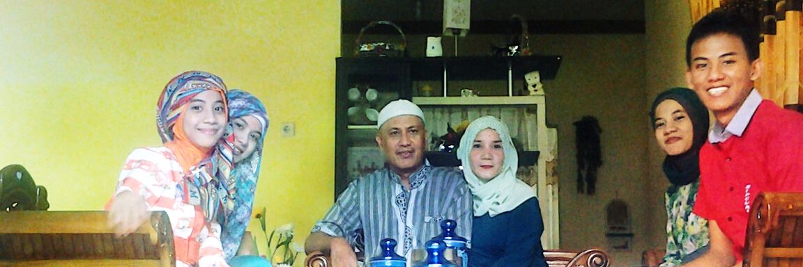 Utari_riyani's profile banner image