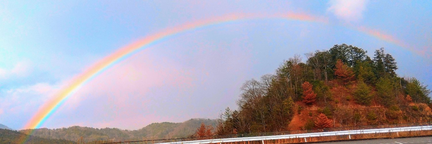 mon0818's profile banner image