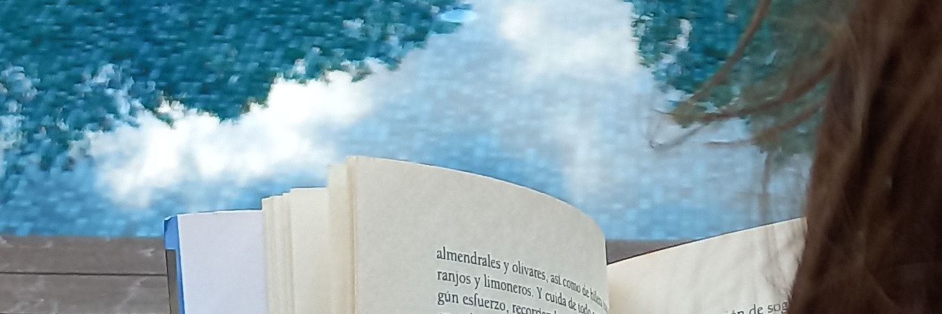 sararituri's profile banner image