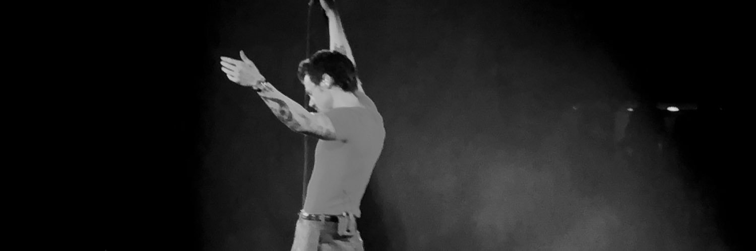 touchitshe's profile banner image