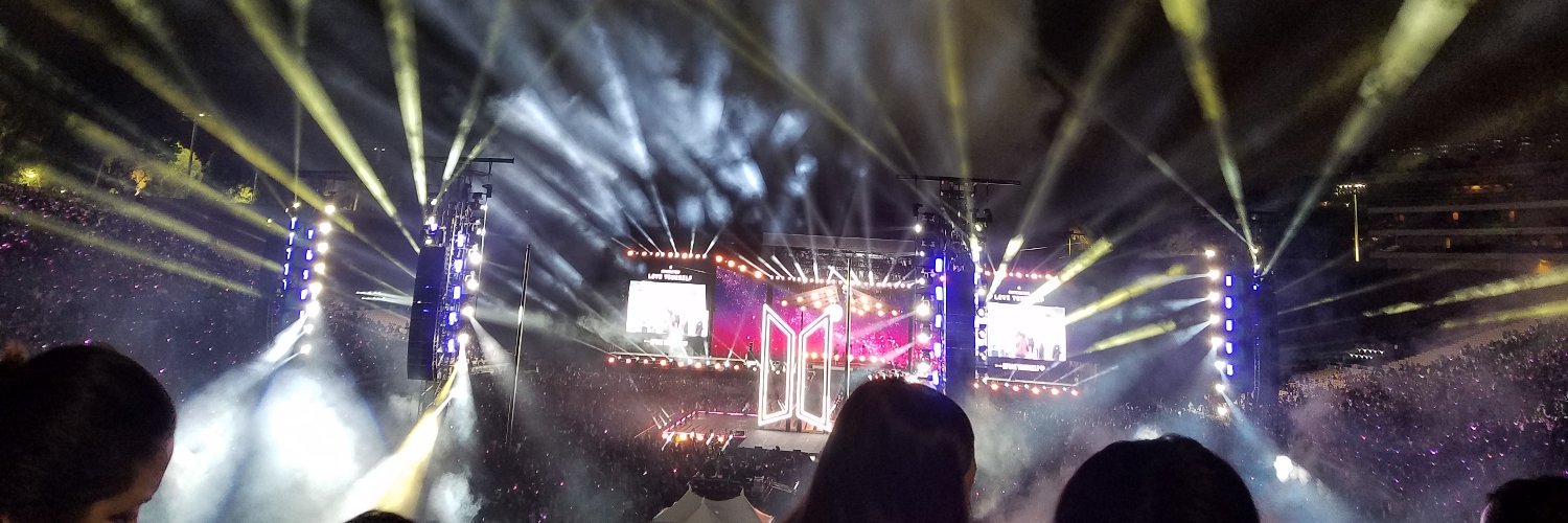 ibkcrazE's profile banner image
