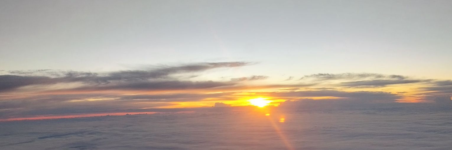 Helô. banner