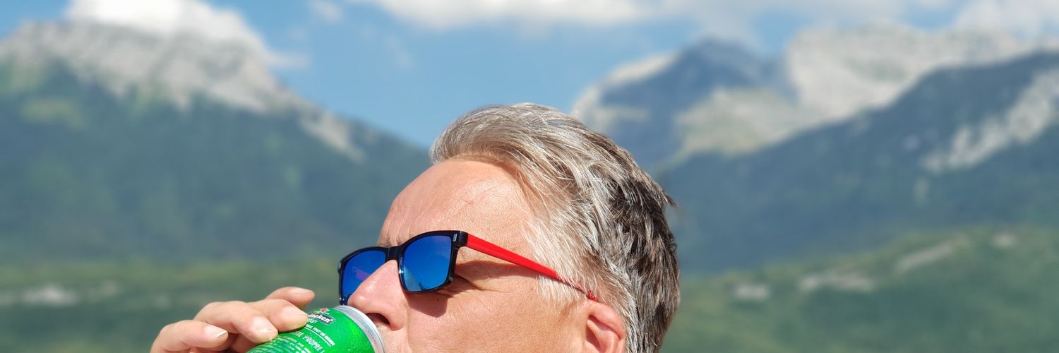tonschaa's profile banner image
