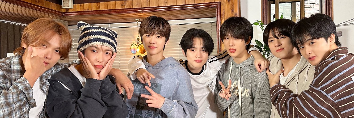 renminiscence's profile banner image