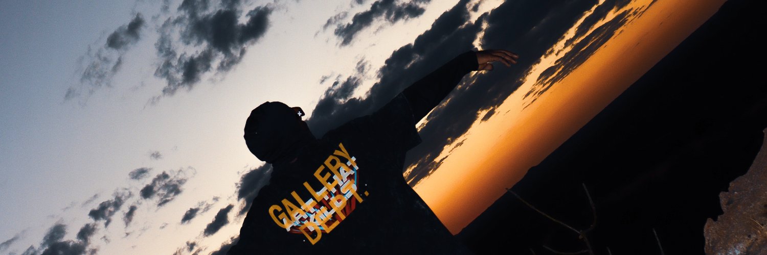 lamcharle's profile banner image