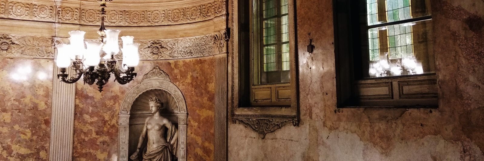 María G. San Narciso banner