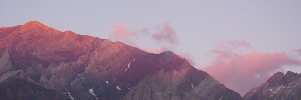 montseniku's profile banner image