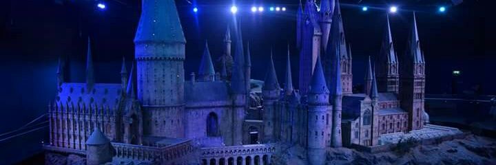 philippaa__'s profile banner image