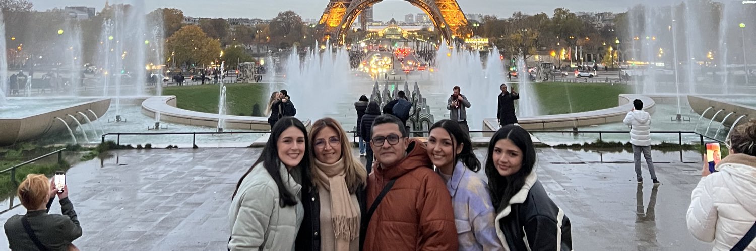 luvalcarcel's profile banner image