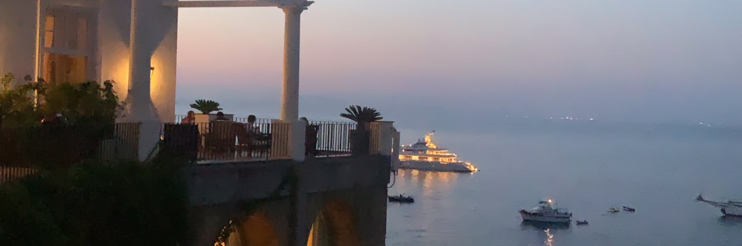 LuluAlE's profile banner image