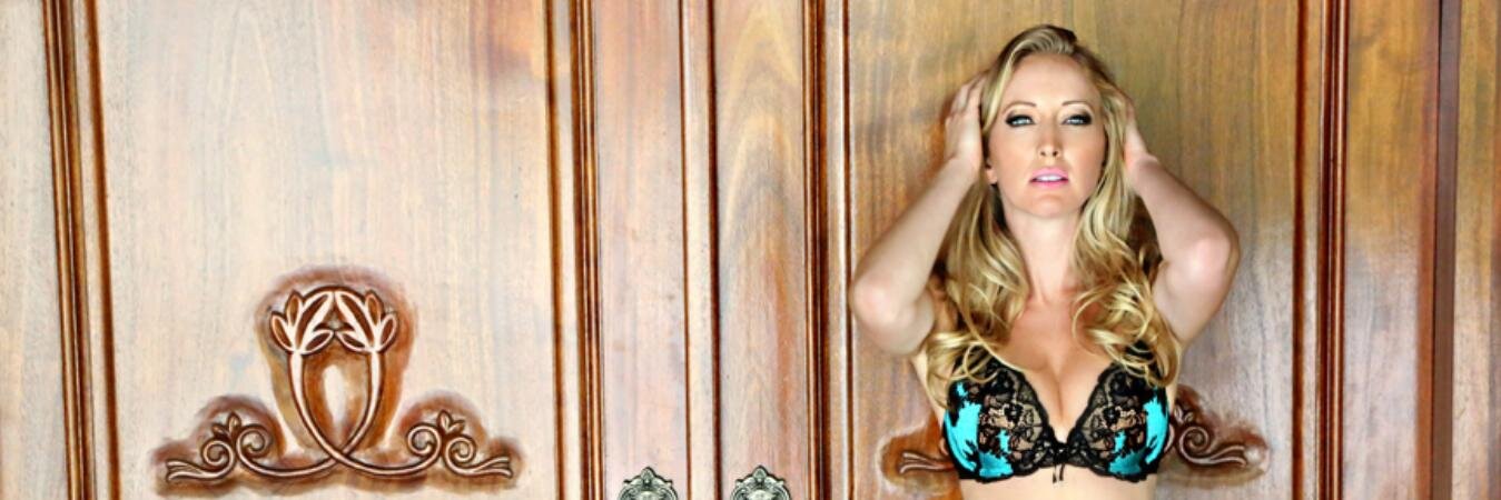VictoriaVertuga's profile banner image