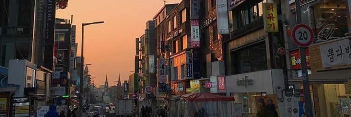 vminsbutterfly's profile banner image