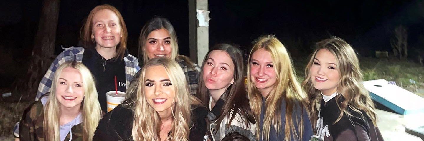 emilyn9130's profile banner image