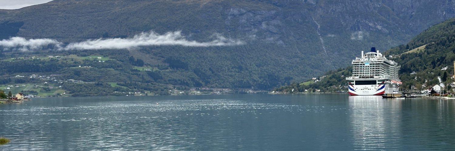 Nicola Fox banner