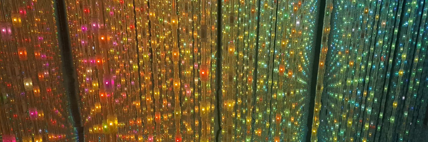 雪 | Khionee banner