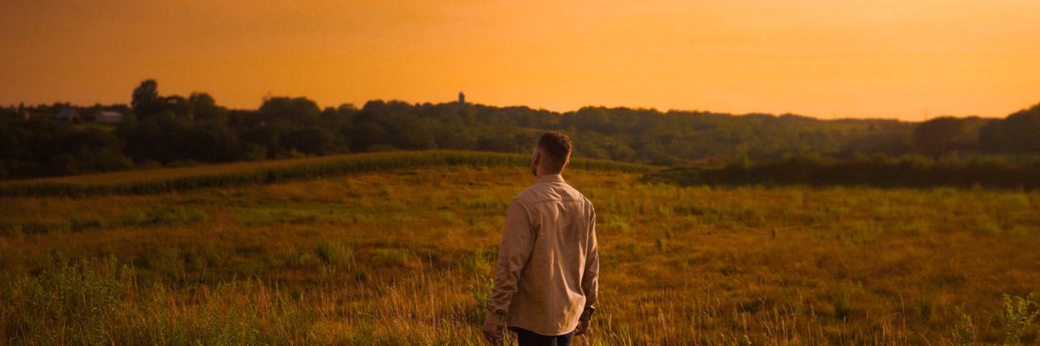 Lukas ⚡️ banner
