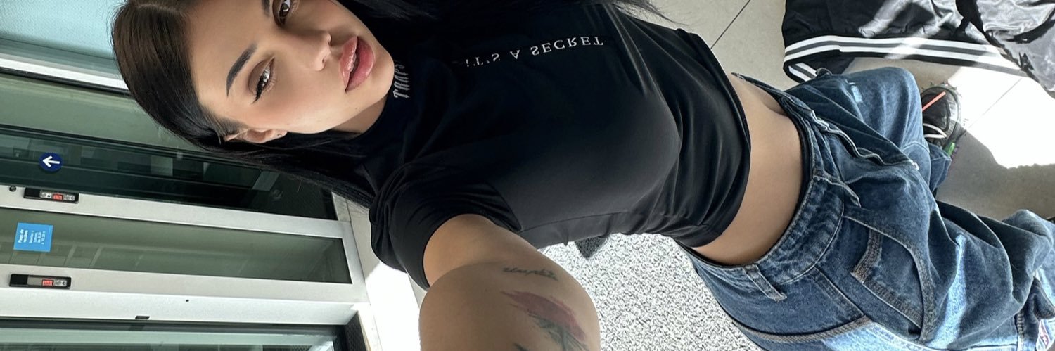 Annamariapav's profile banner image