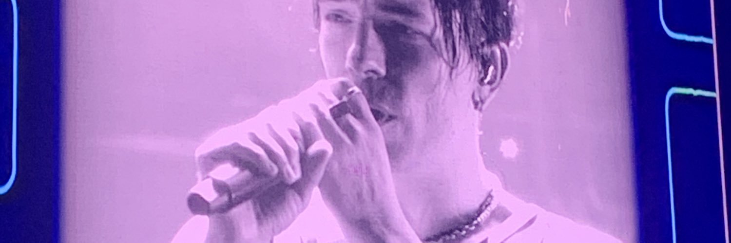 xjuliapires's profile banner image