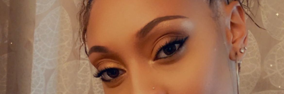 Simplybeeeeee's profile banner image