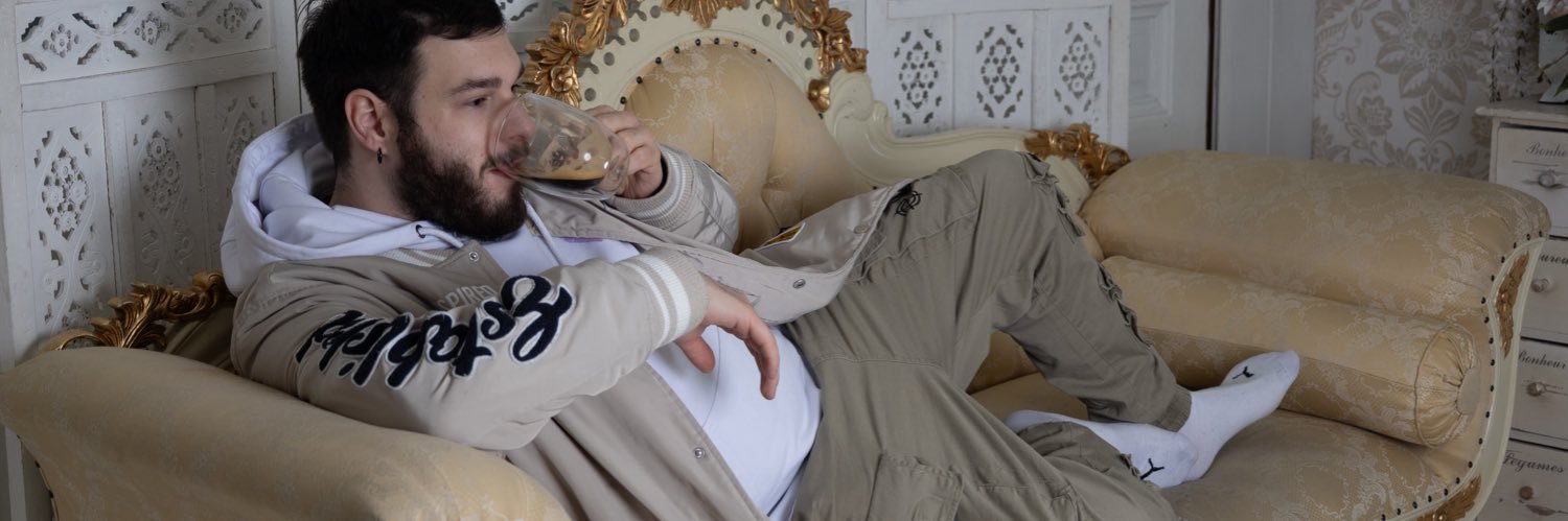 xDomsi's profile banner image