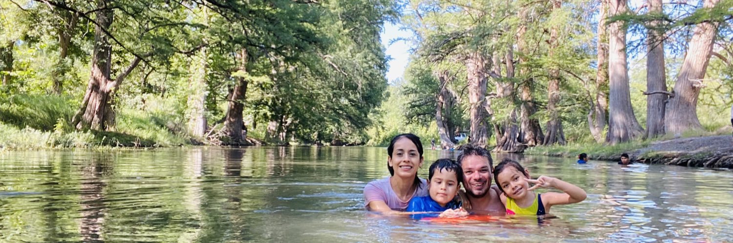 liliacostta's profile banner image