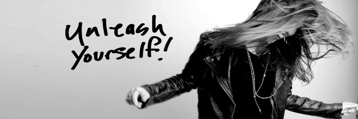 YOUARECOMPLETE's profile banner image