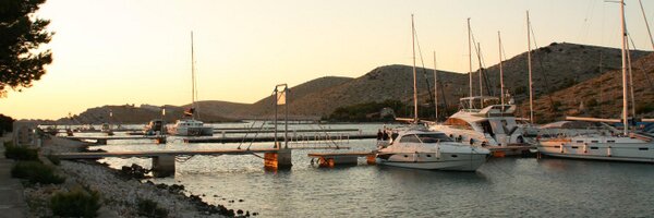 edelans Profile Banner