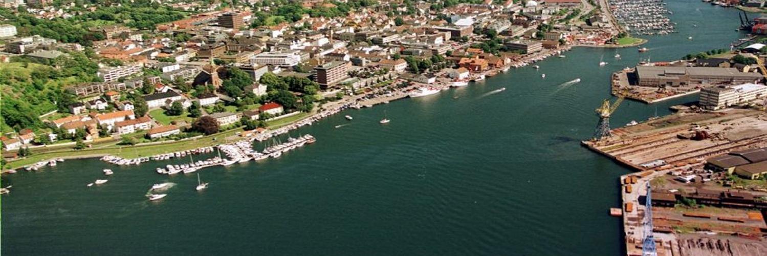tonsberg_'s profile banner image