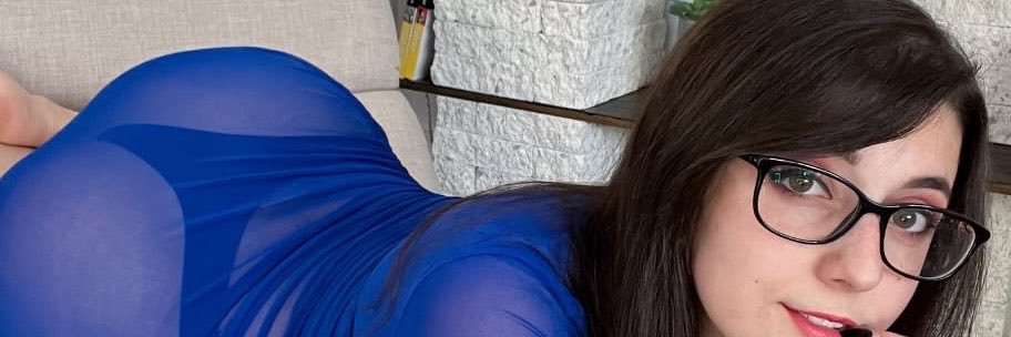 DannielaNva's profile banner image