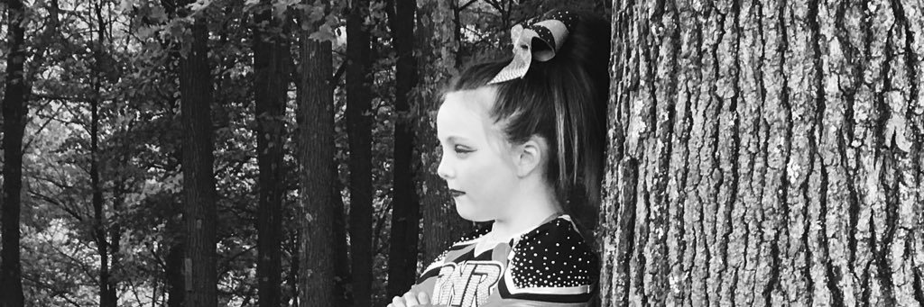 aliciahinton's profile banner image