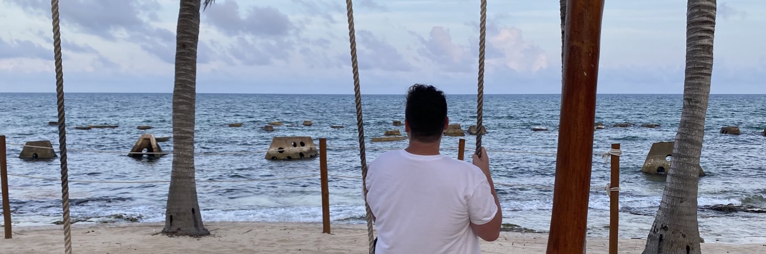 yennyyonn's profile banner image