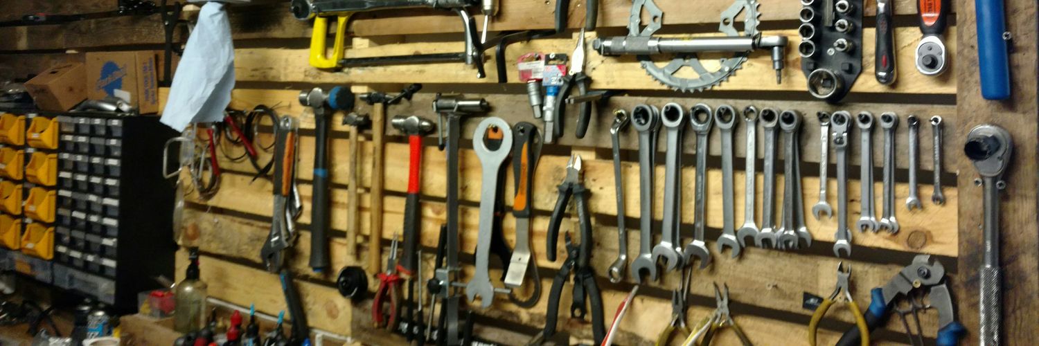 LeonBikewise's profile banner image