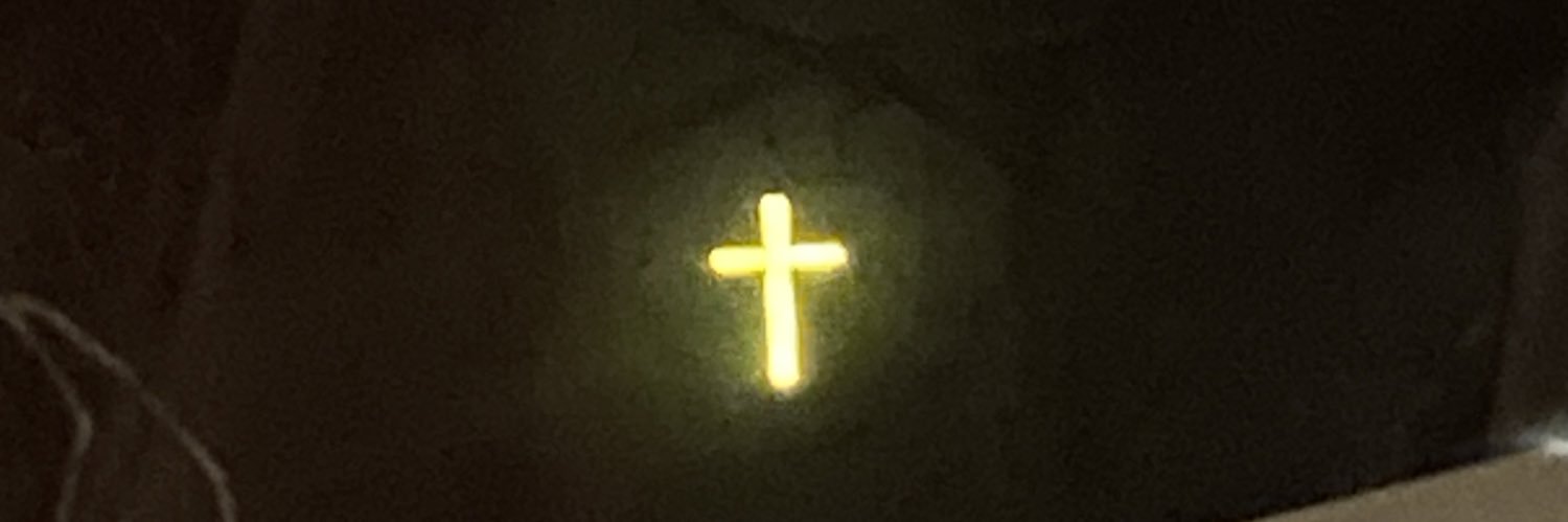 bookgeek32's profile banner image