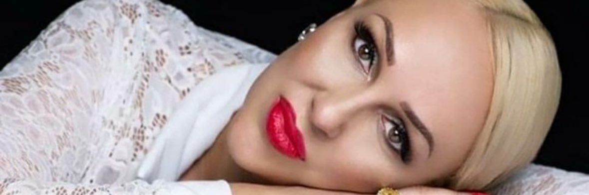 Chrissy Monroe banner