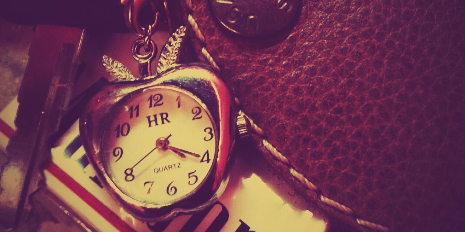 ari_kiting's profile banner image