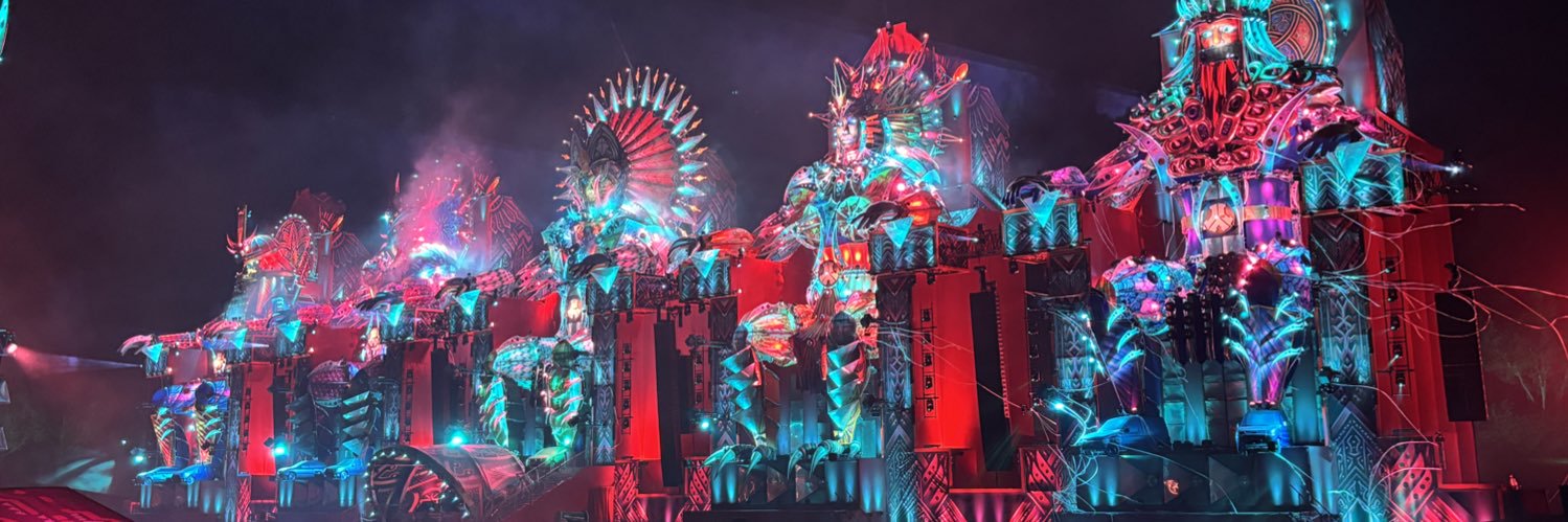 𝑳𝒐𝒗𝒆 𝑶𝒏 𝑭𝒊𝒓𝒆 🩵 banner