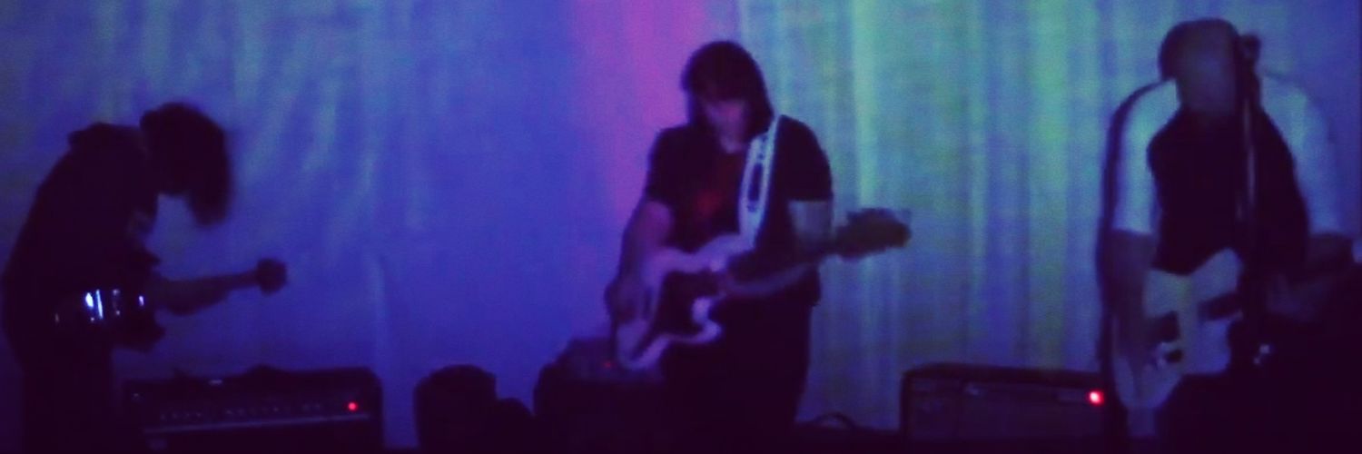 /// AIM LOW /// banner