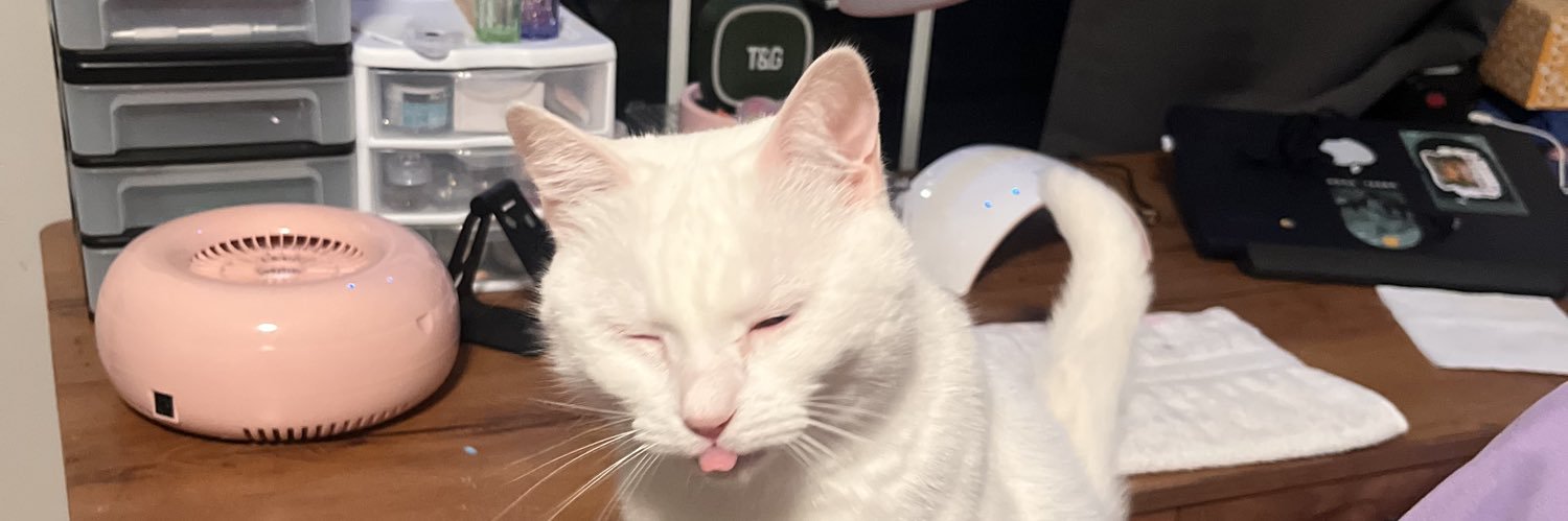 dooodlelyn's profile banner image