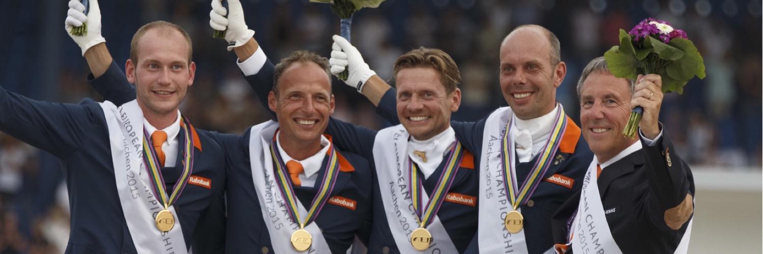 Bondscoach Wim Ernes banner