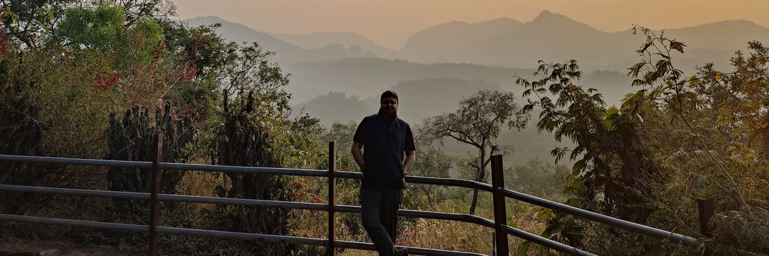 giriambar's profile banner image