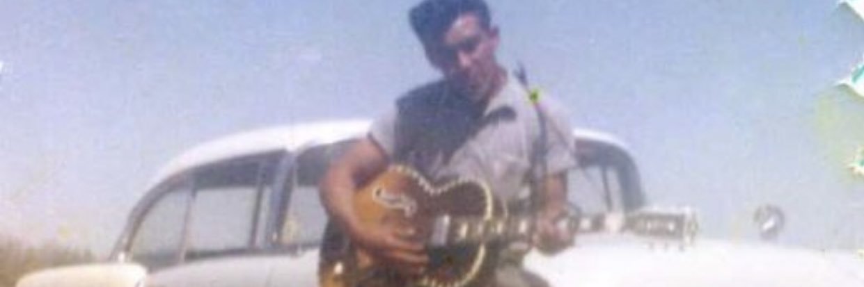 arieljee's profile banner image