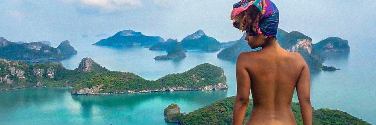 René Daniella 🌸🌍🌺 banner