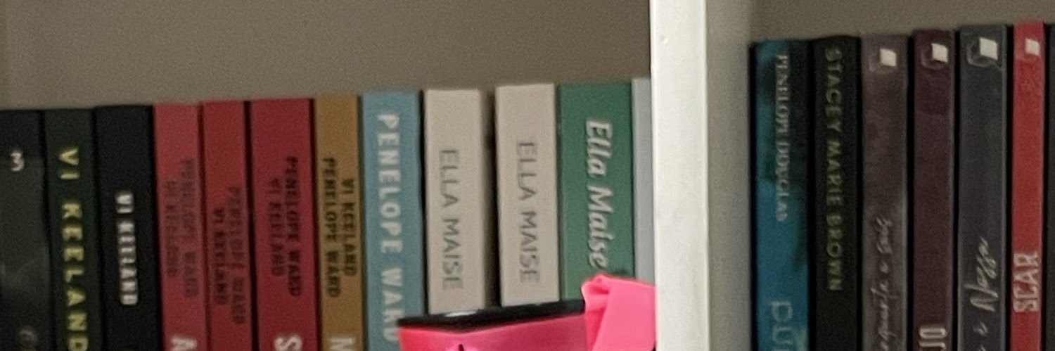 PorRomances's profile banner image