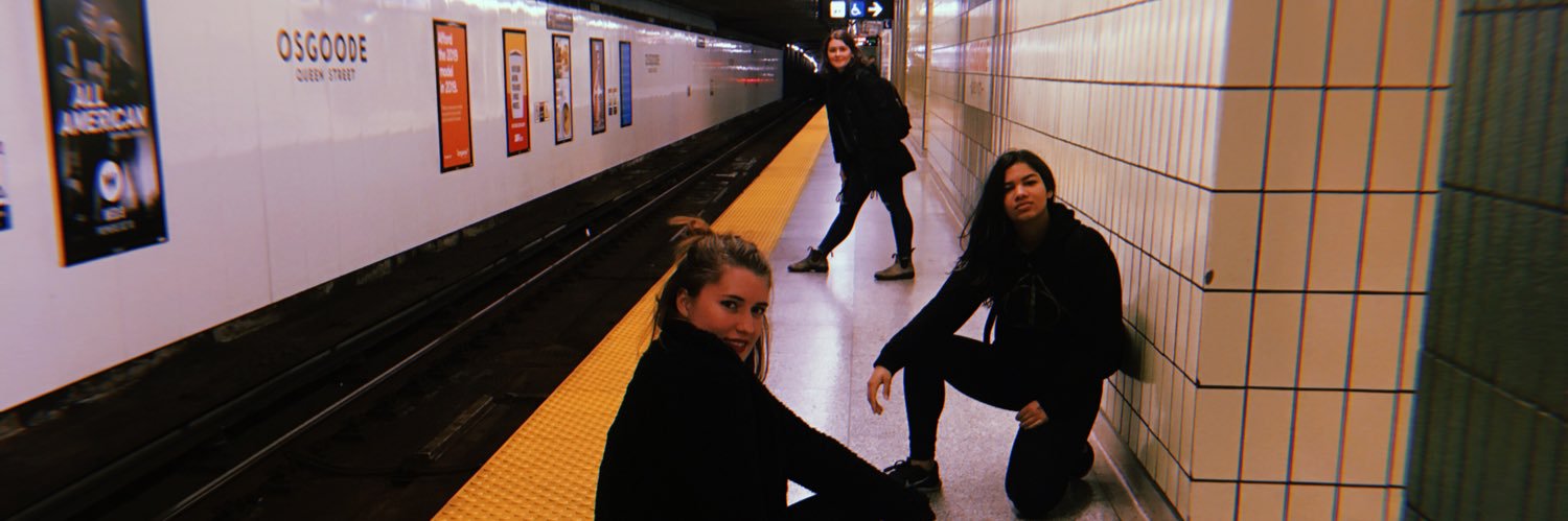 katiewickett3's profile banner image