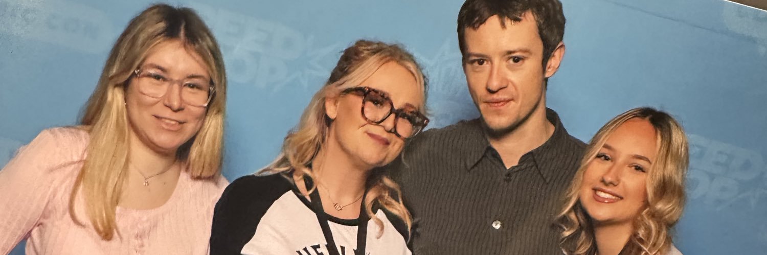 EllisRebeccaa's profile banner image